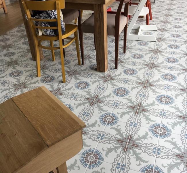 LA MADELEINE ANTONET 20X20